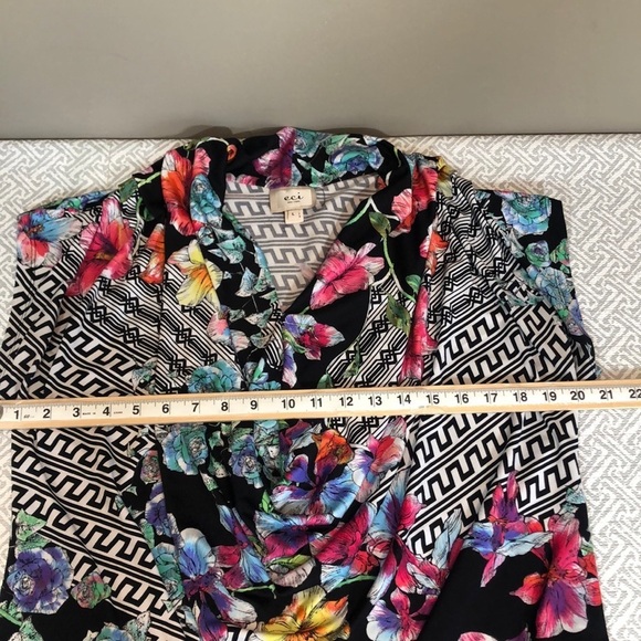 ECI Slouch Neck Multi Color Sleeveless Blouse Large - Picture 5 of 8